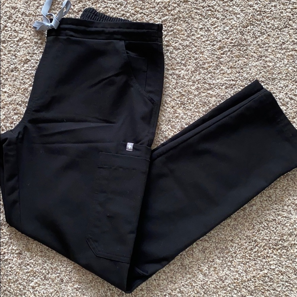 Figs Yola pants. Black. Small